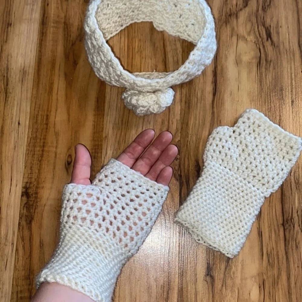 Handmade knitted head band and mittens, white